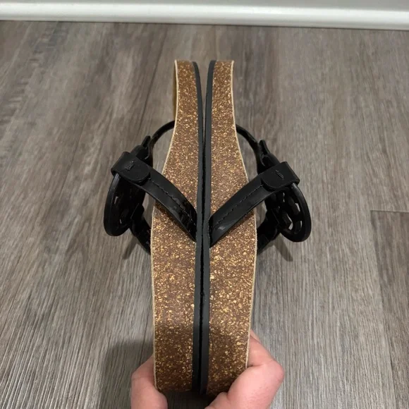 Tory Burch Cloud Logo Black Patent Leather Sandals - Picture 5 of 8